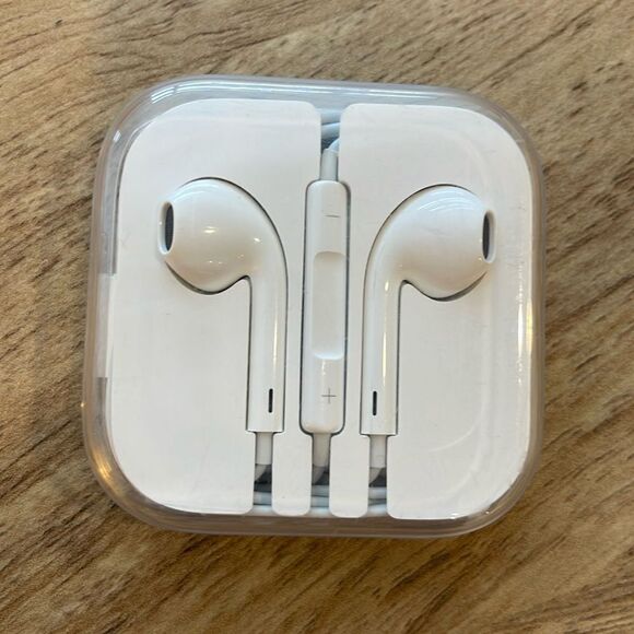 Apple iPhone White Wired Earbuds with Case - Picture 1 of 3